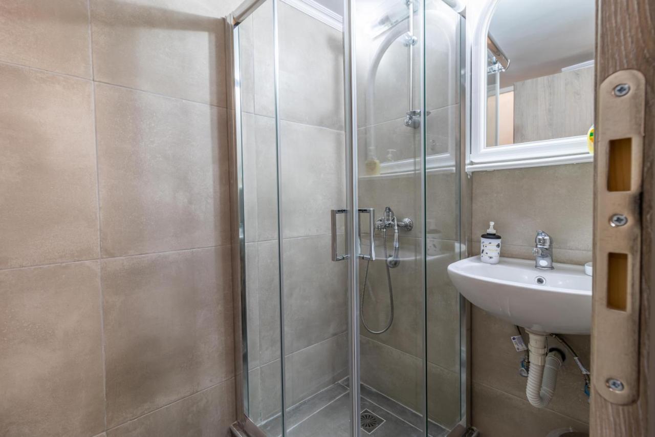Korinthos Downtown Apartment Zewnętrze zdjęcie